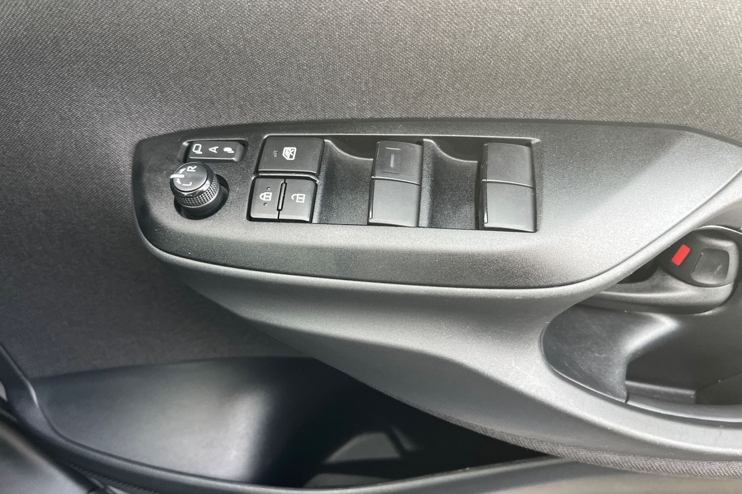 Used Mazda Mazda2 HYBRID 2024 for sale - 76497154: Photo 39