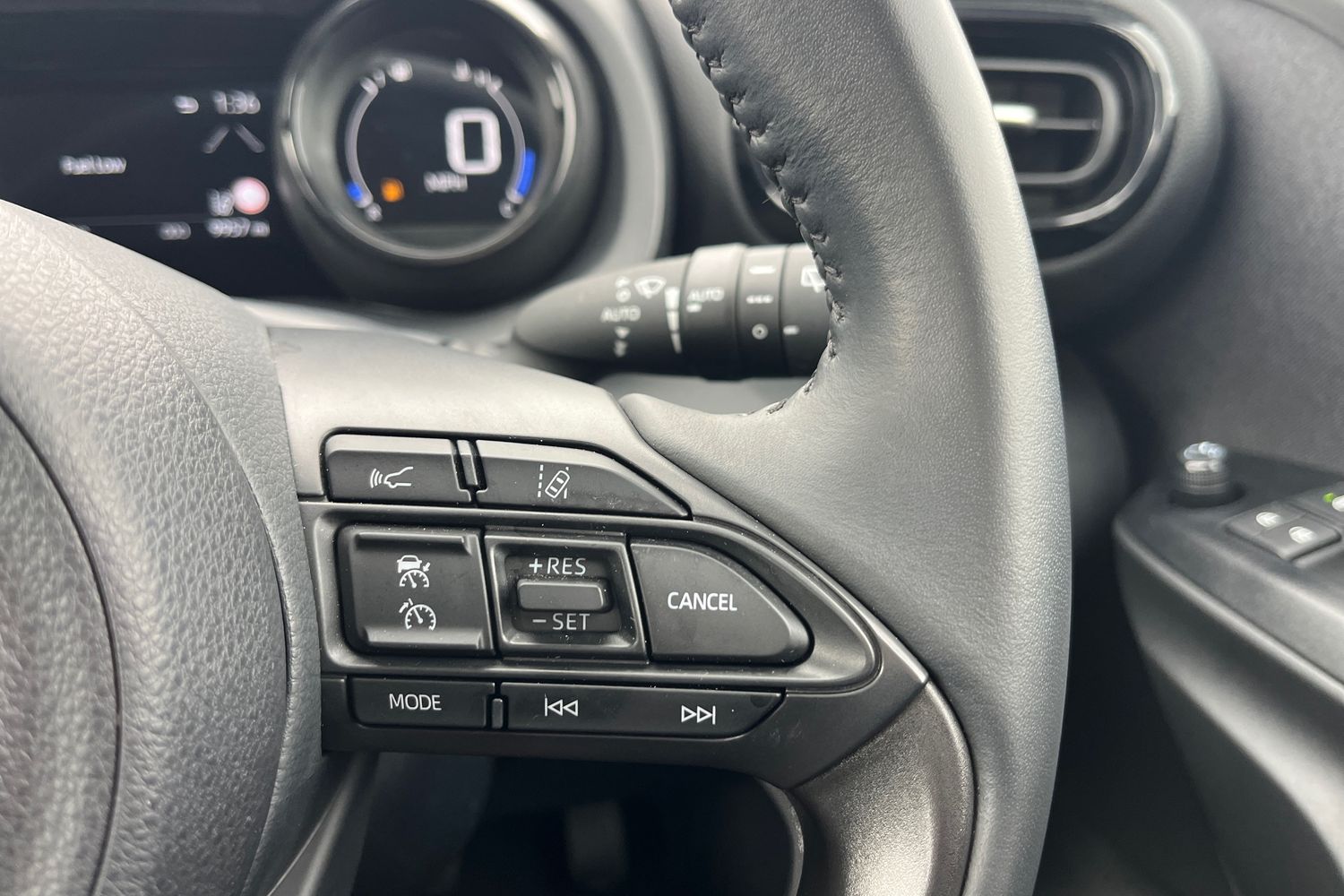 Used Mazda Mazda2 HYBRID 2023 for sale - 78092706: Photo 27