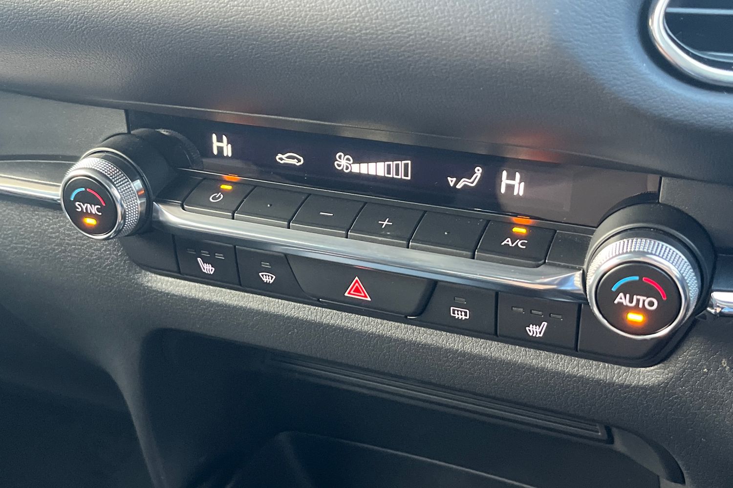 Used Mazda CX-30 2023 for sale - 76792843: Photo 18