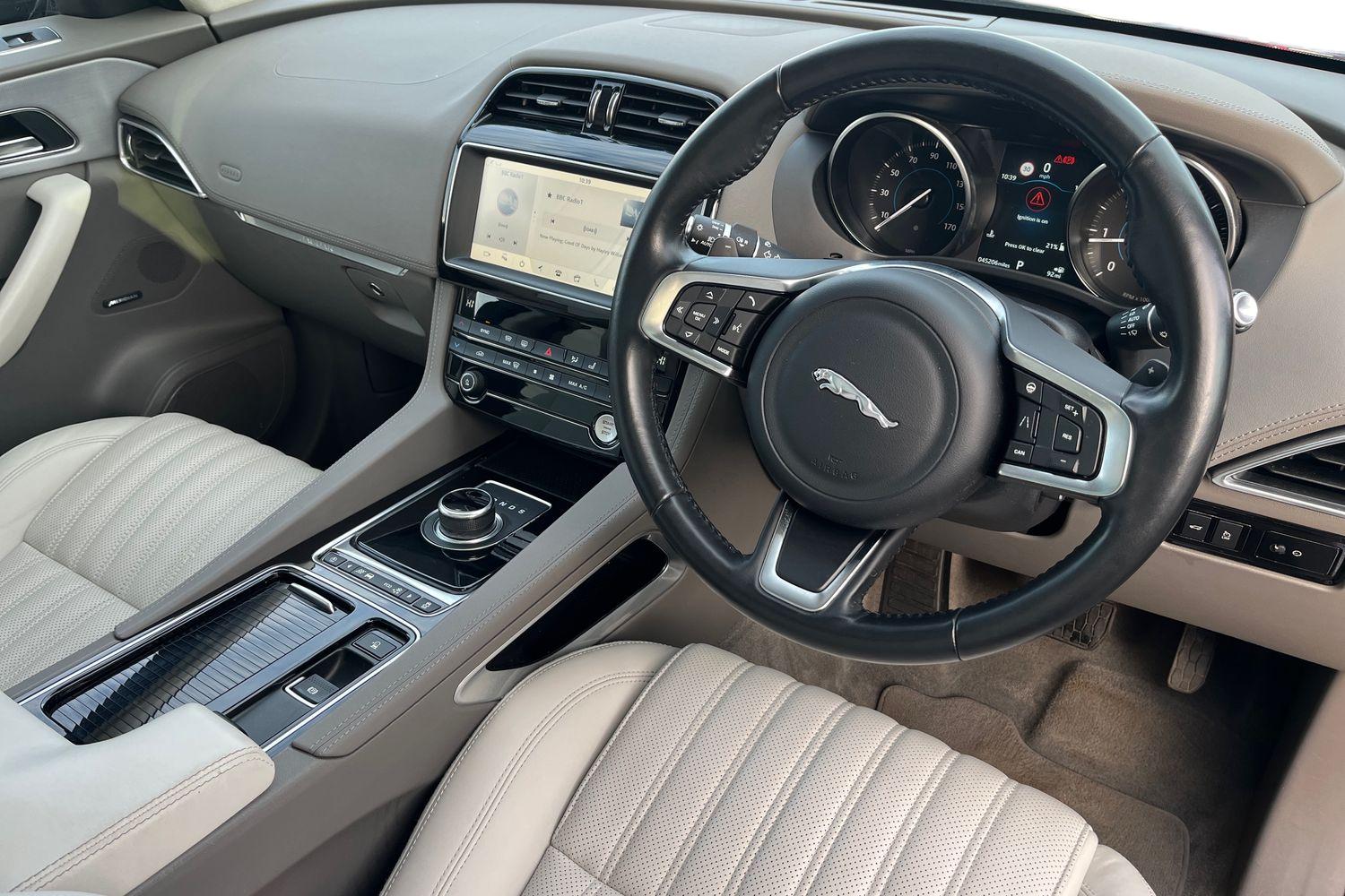 Used Jaguar F-Pace 2020 for sale - 76946656: Photo 10