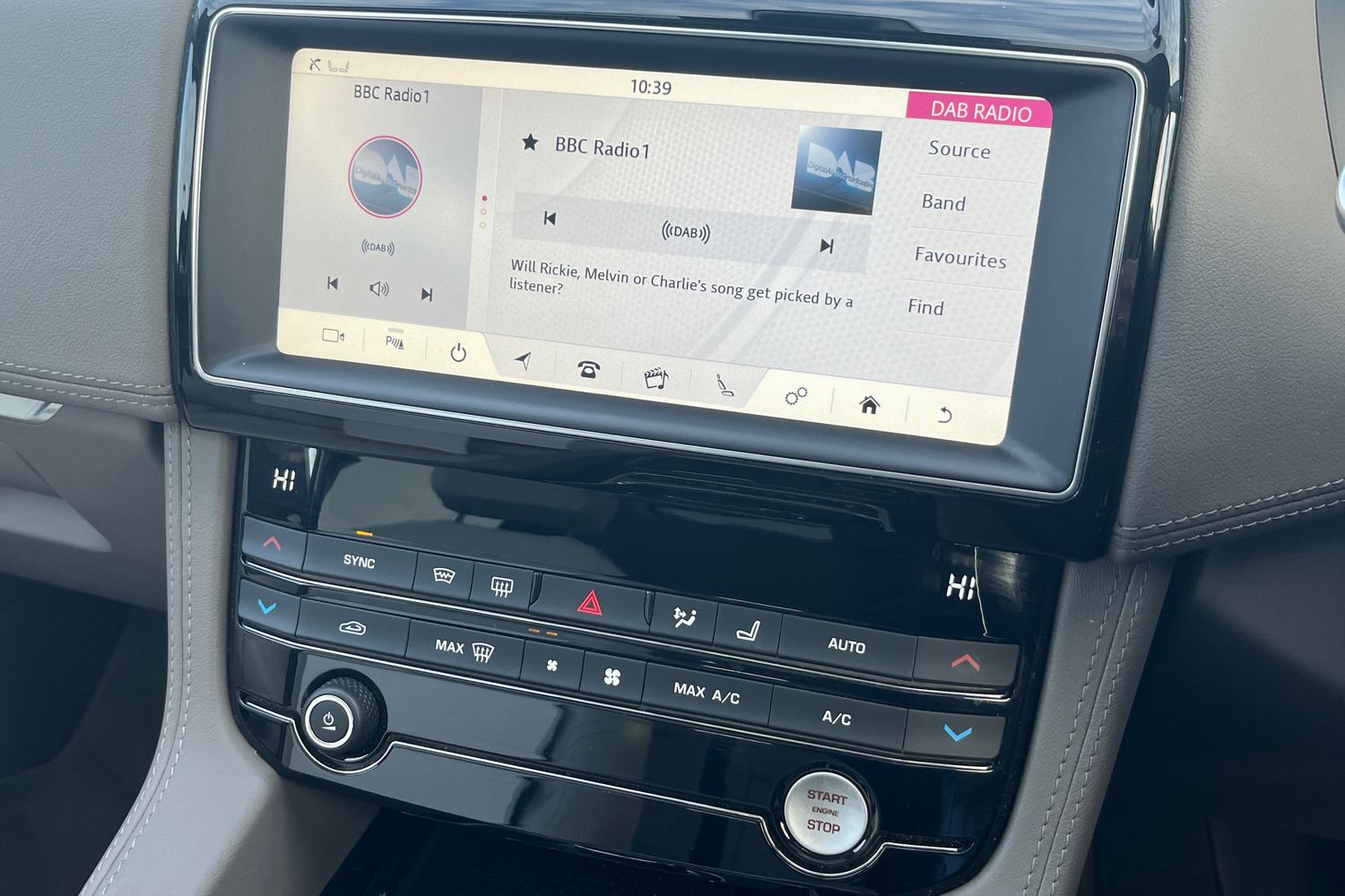 Used Jaguar F-Pace 2020 for sale - 76946656: Photo 25