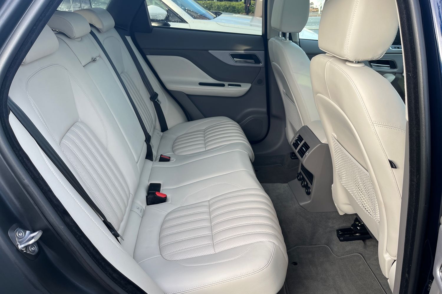 Used Jaguar F-Pace 2020 for sale - 76946656: Photo 26