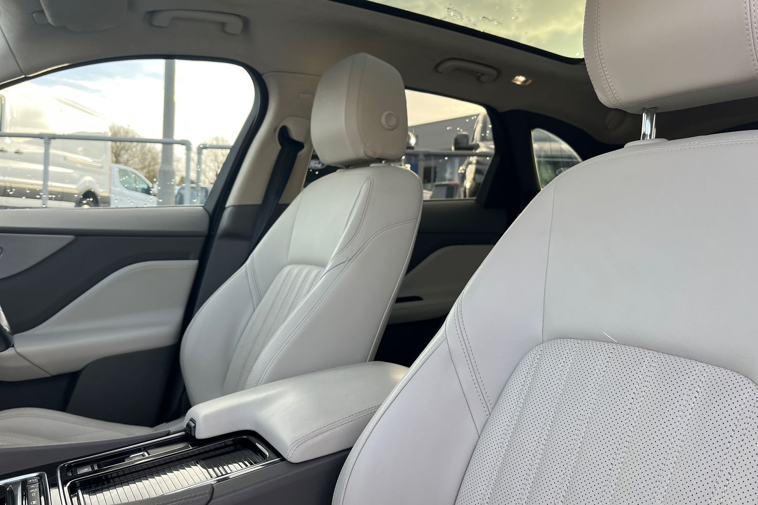 Used Jaguar F-Pace 2020 for sale - 76946656: Photo 39