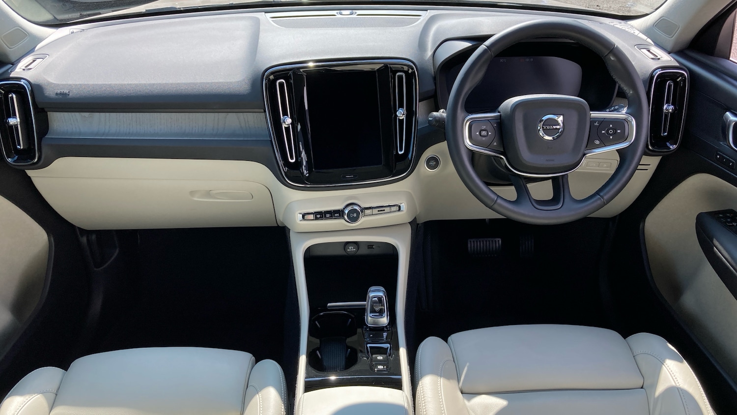 Used Volvo XC40 2021 for sale - 76101955: Photo 10
