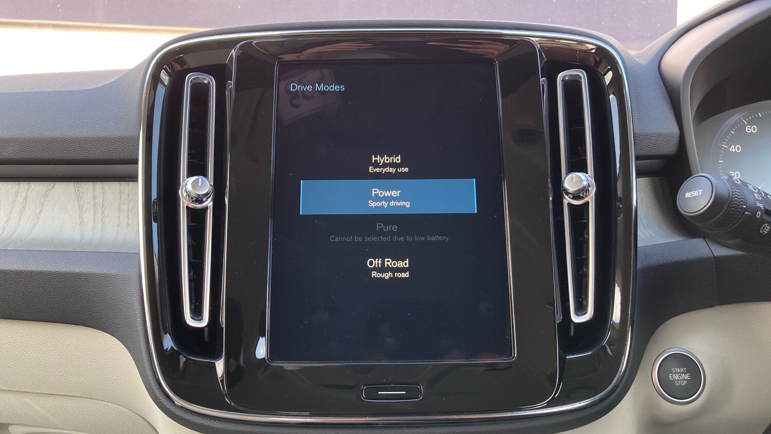 Used Volvo XC40 2021 for sale - 76101955: Photo 37