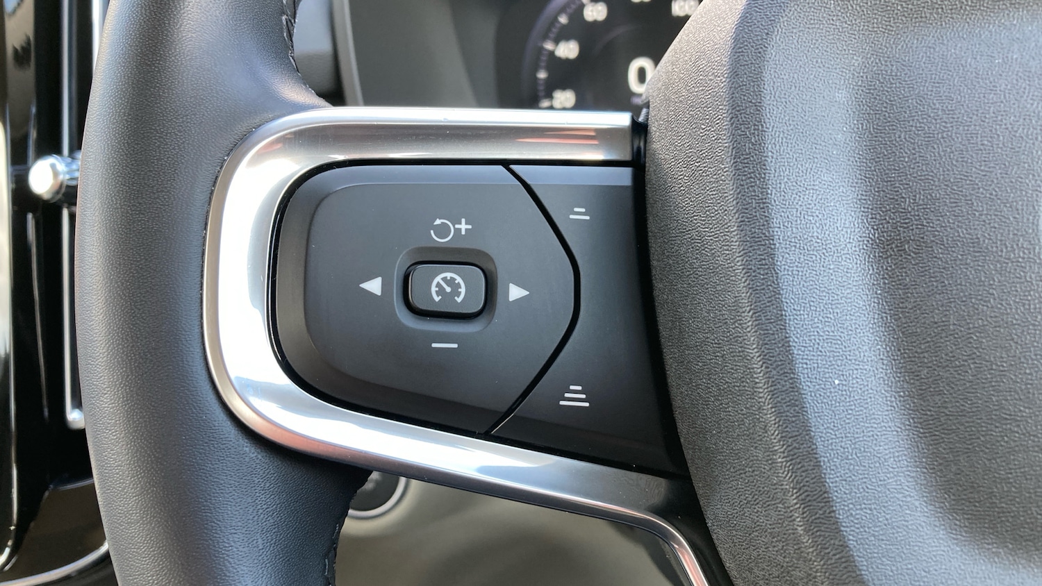 Used Volvo XC40 2021 for sale - 76101955: Photo 39