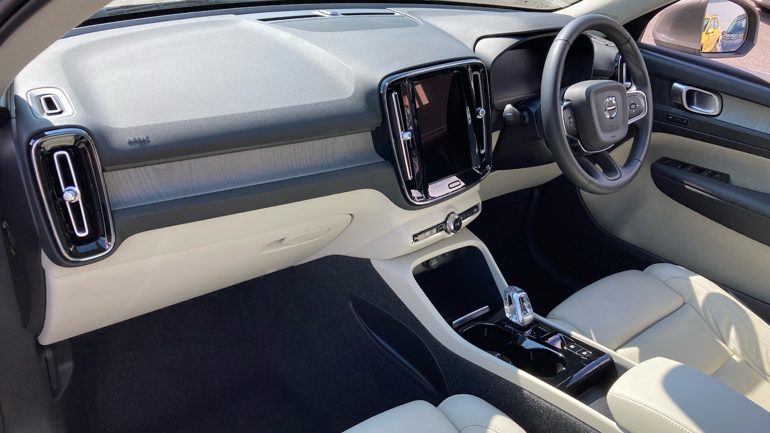 Used Volvo XC40 2021 for sale - 76101955: Photo 9