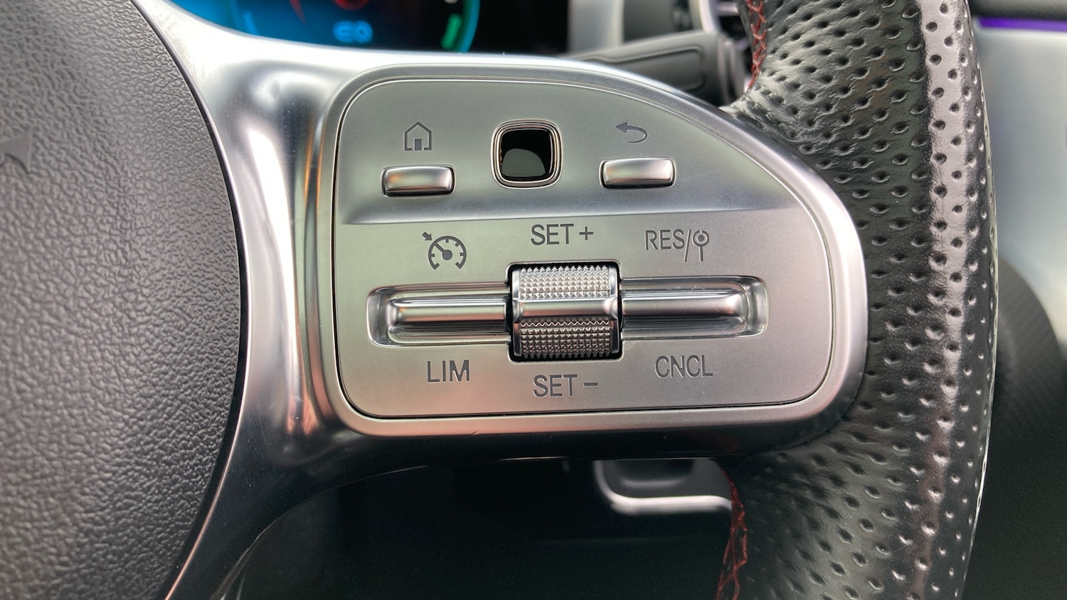 Used Mercedes-Benz CLA 2023 for sale - 76302857: Photo 41