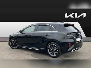 Used Kia Ceed 2023 for sale - 76330320: Photo 2