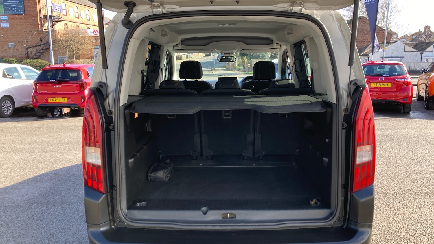 Used Peugeot Rifter 2021 for sale - 78197309: Photo 4