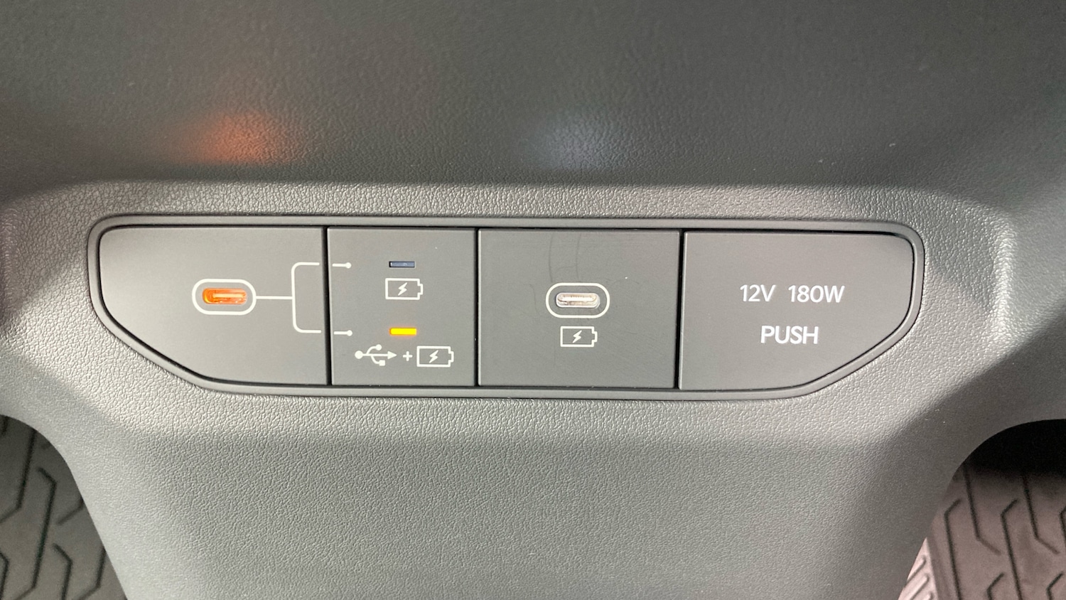 Used Kia EV3 2025 for sale - 76322408: Photo 32