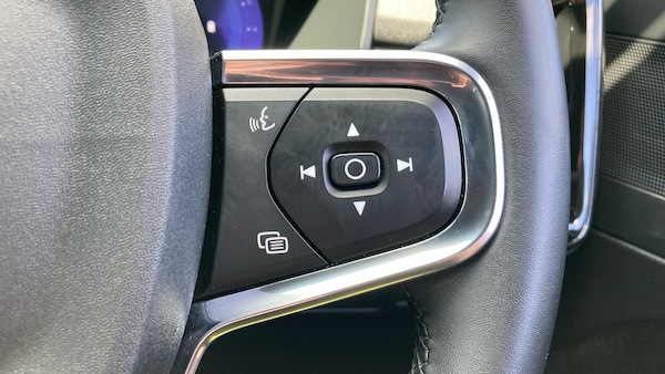Used Volvo XC40 2023 for sale - 75241713: Photo 41