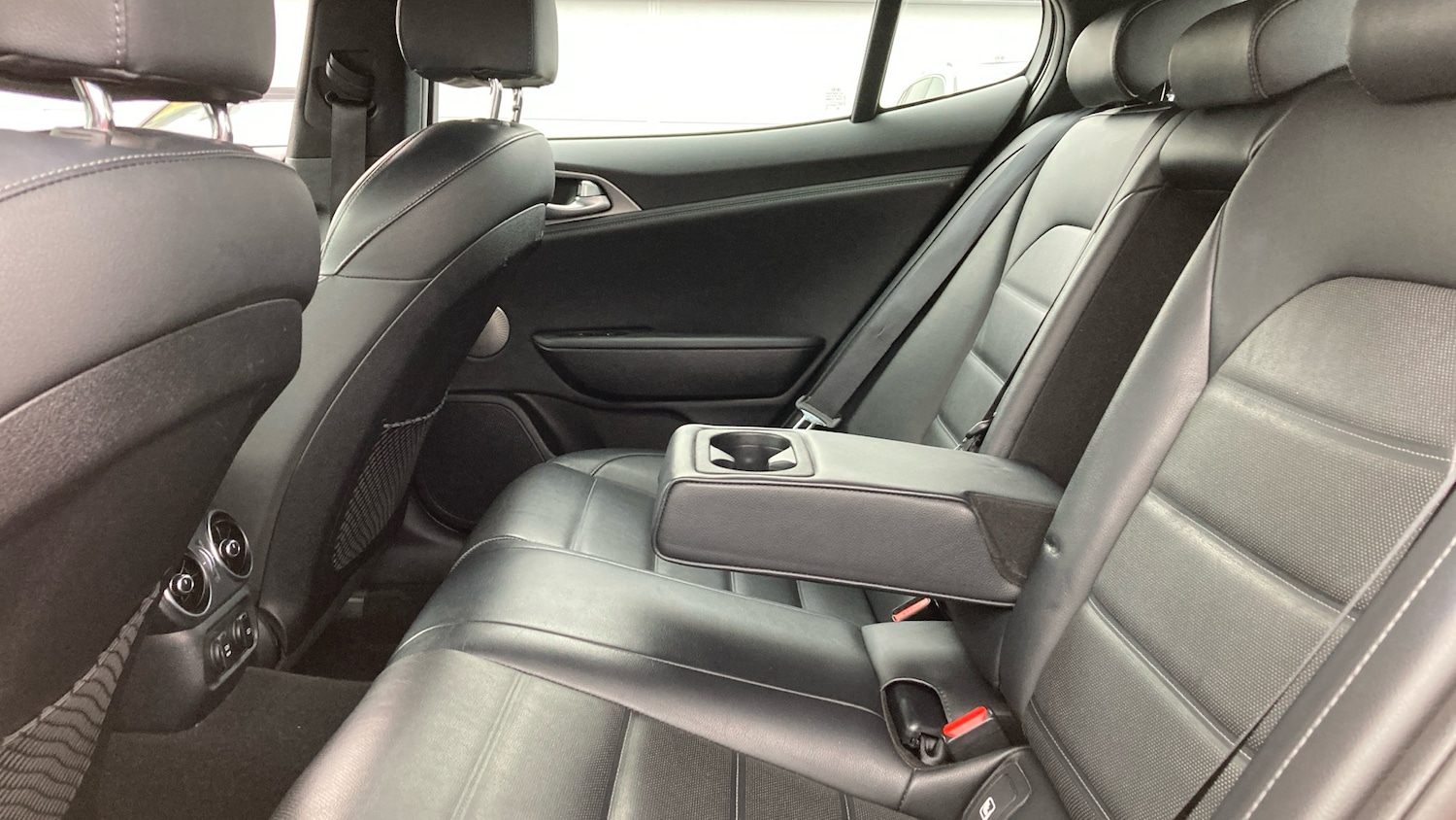 Used Kia Stinger 2019 for sale - 76567807: Photo 16