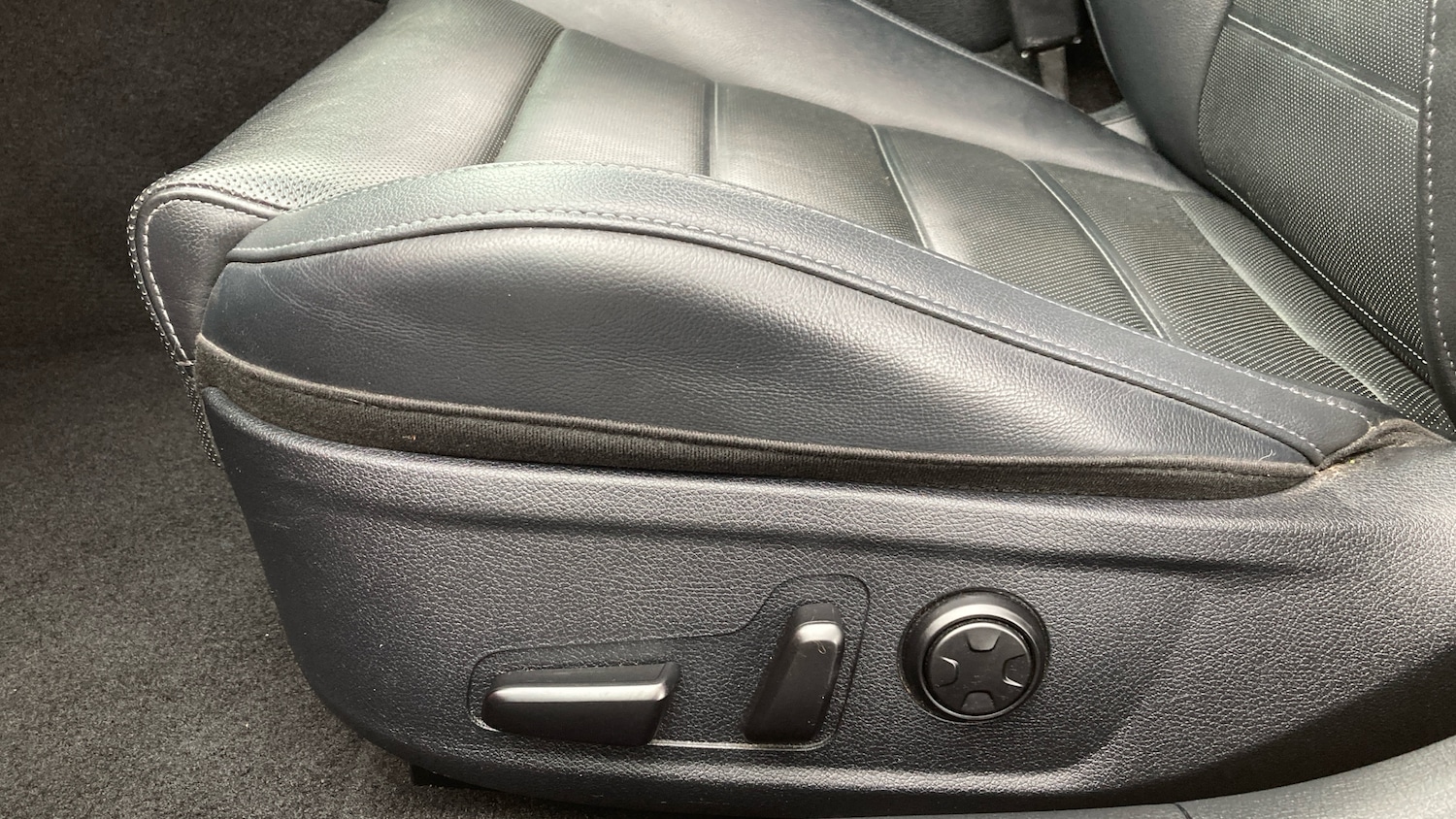 Used Kia Stinger 2019 for sale - 76567807: Photo 26