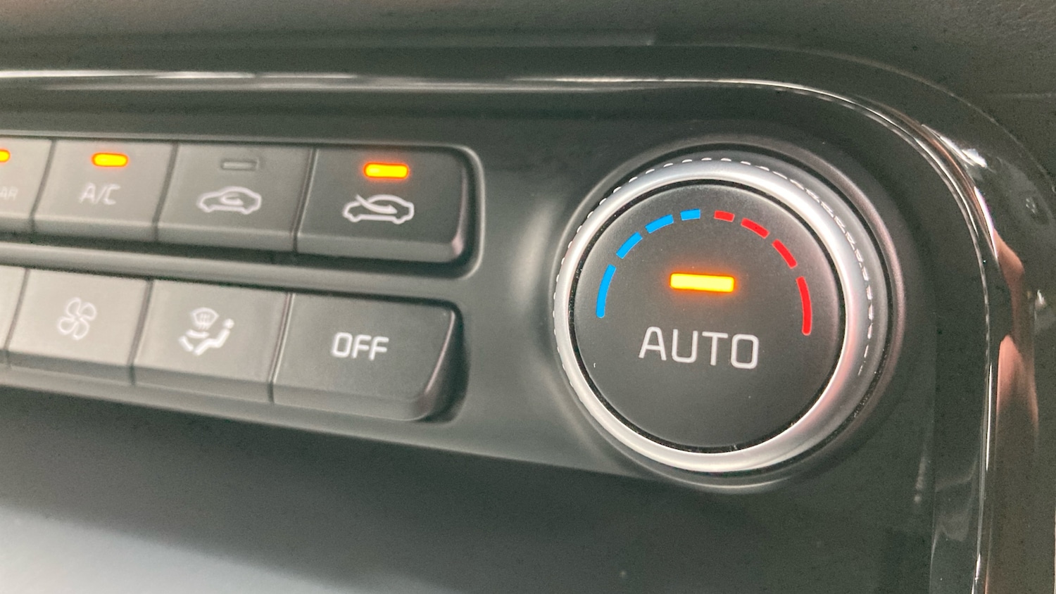 Used Kia Stinger 2019 for sale - 76567807: Photo 33