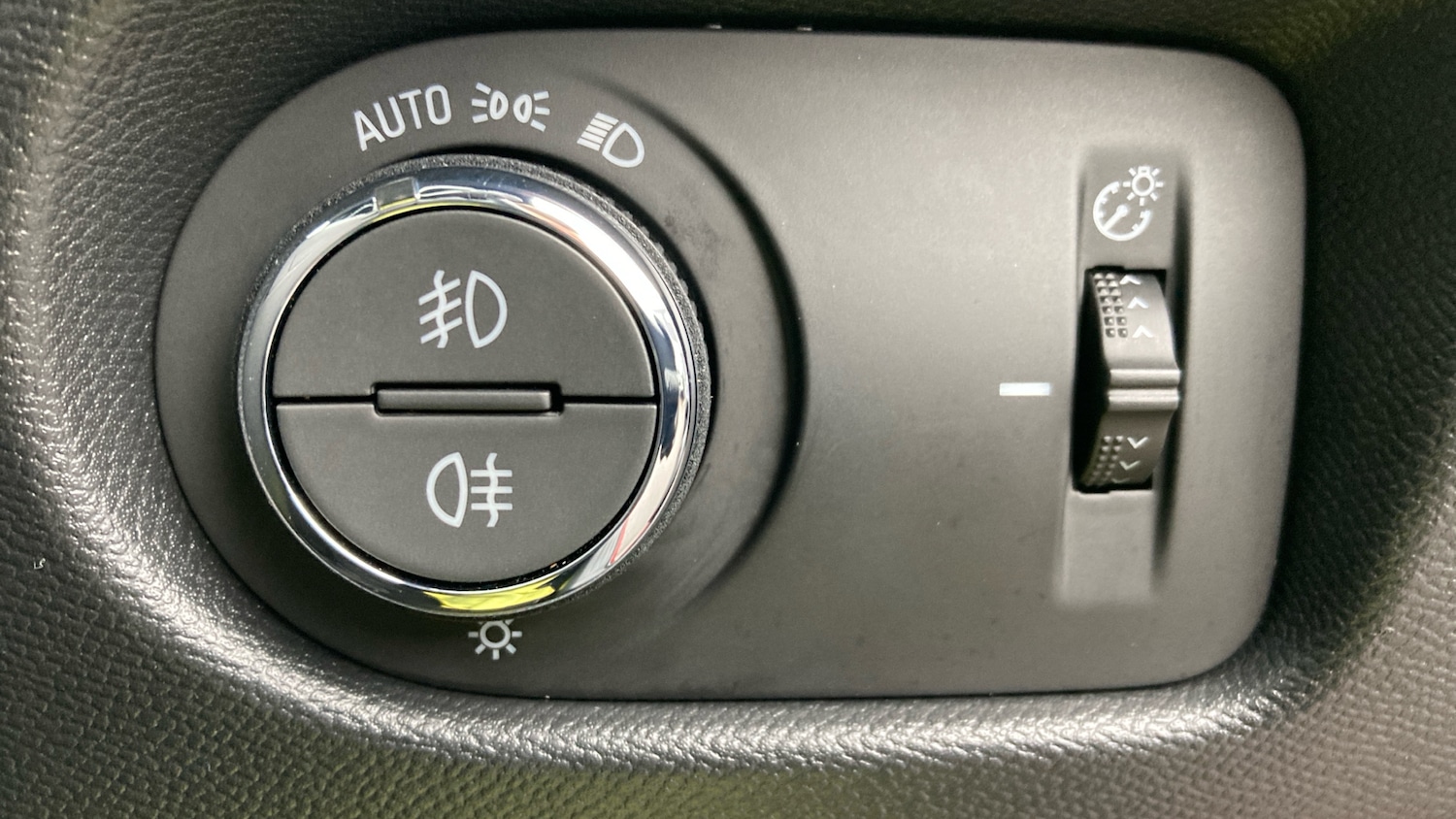 Used Vauxhall Mokka 2023 for sale - 77664843: Photo 46