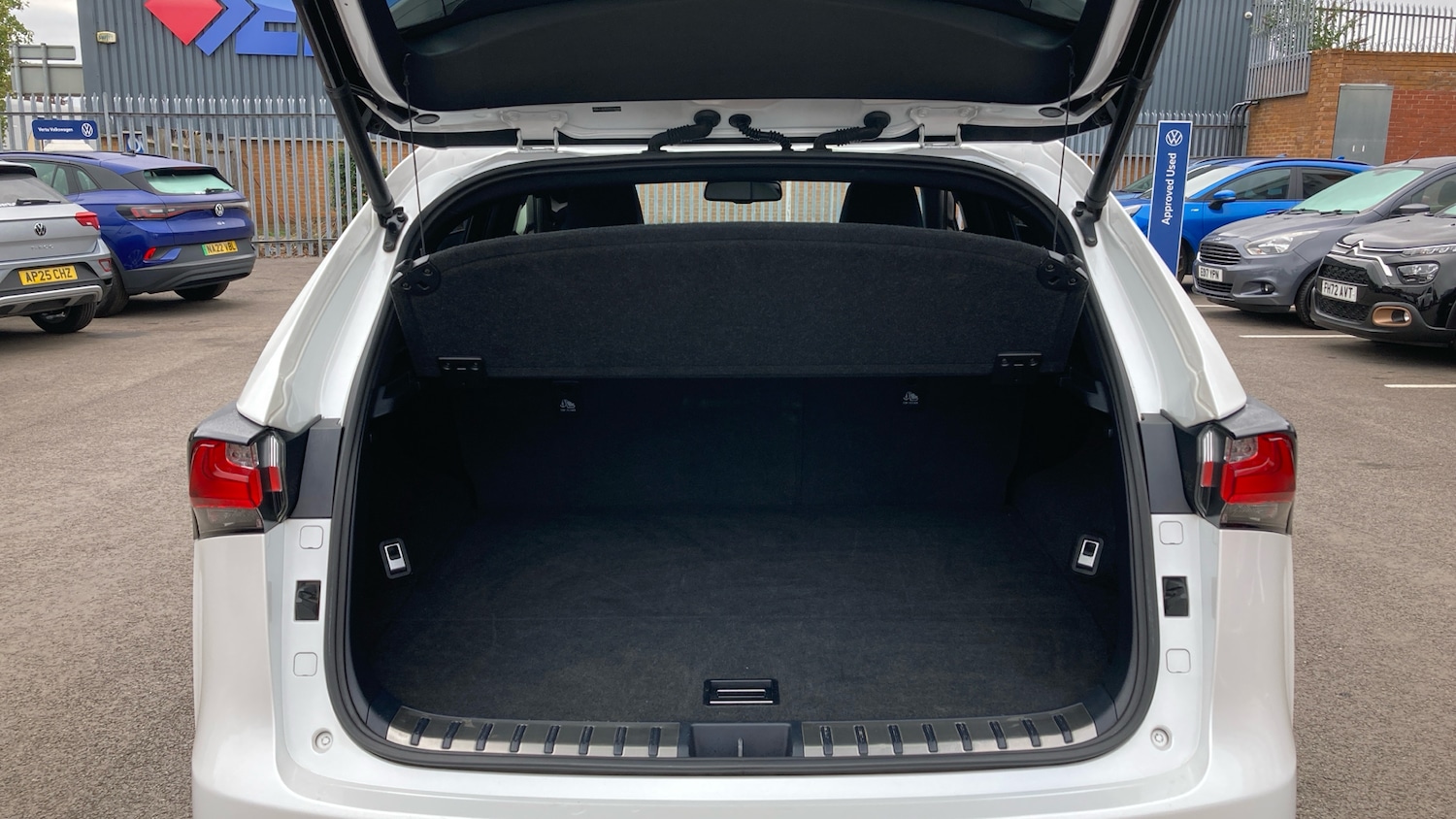 Used Lexus NX 2016 for sale - 76382535: Photo 4