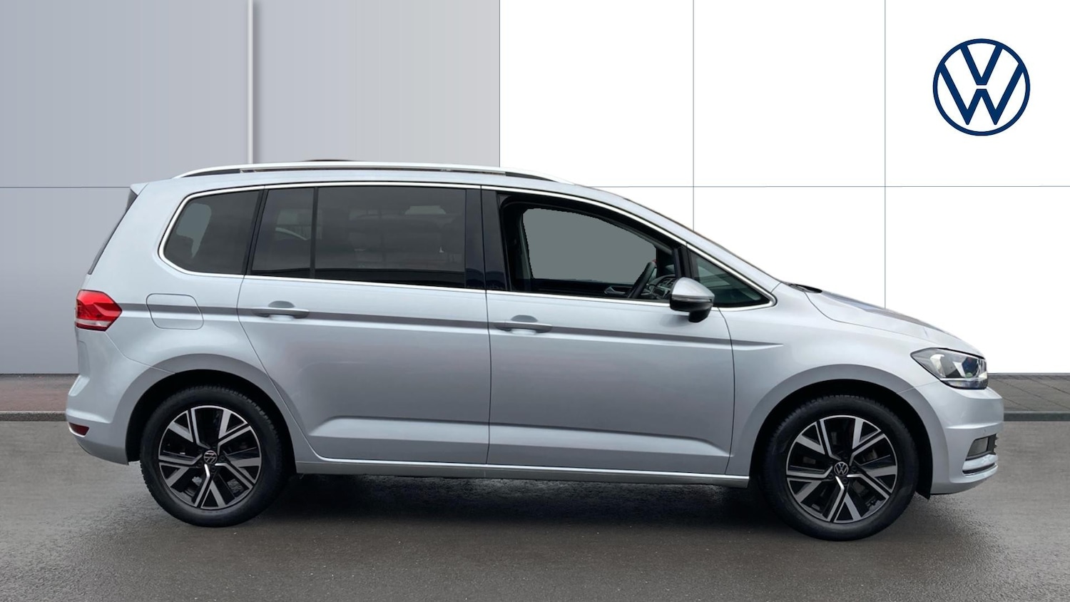 Used Volkswagen Touran 2020 for sale - 77760505: Photo 4