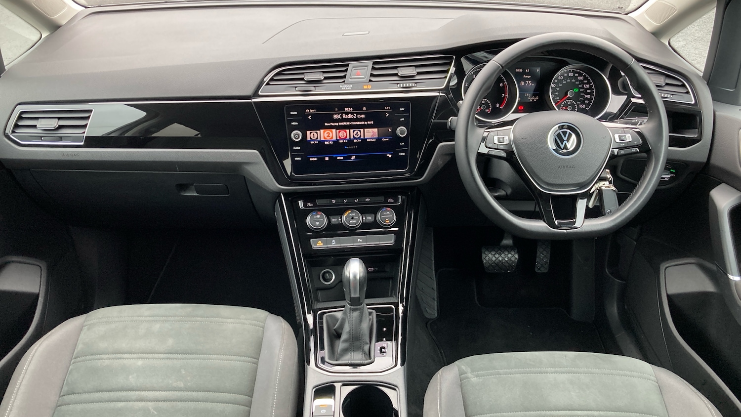 Used Volkswagen Touran 2020 for sale - 77760505: Photo 9