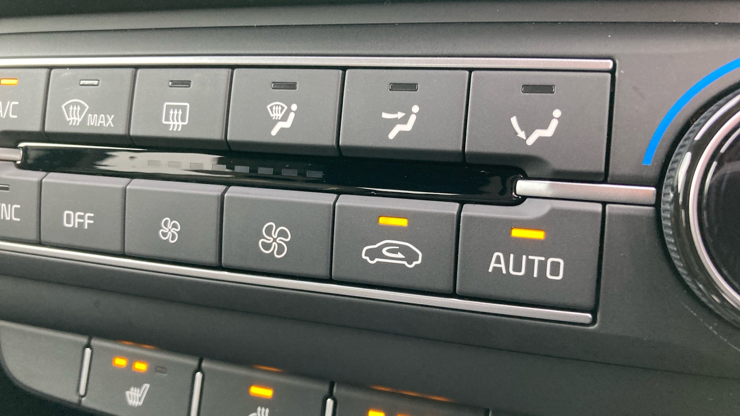 Used Kia XCeed 2025 for sale - 77245420: Photo 31