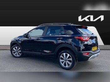 Used Kia Stonic 2023 for sale - 79392330: Photo