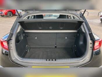 Used Kia Stonic 2023 for sale - 79392330: Photo