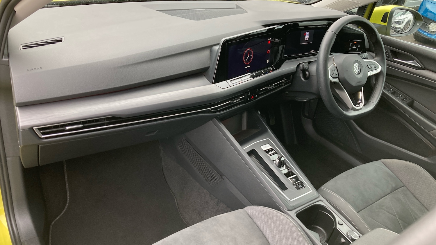 Used Volkswagen Golf 2022 for sale - 77760500: Photo 2