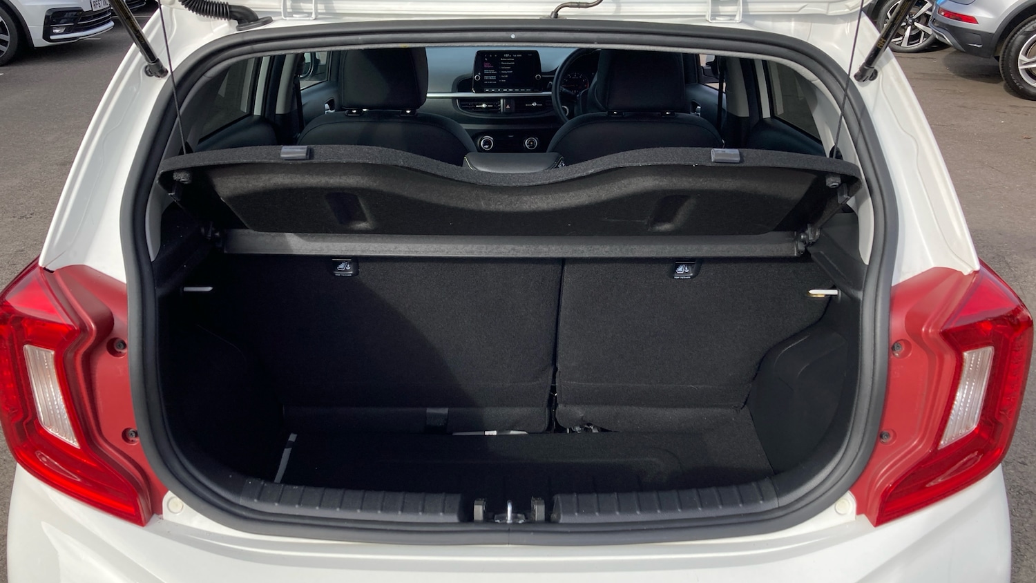 Used Kia Picanto 2023 for sale - 77804359: Photo 4