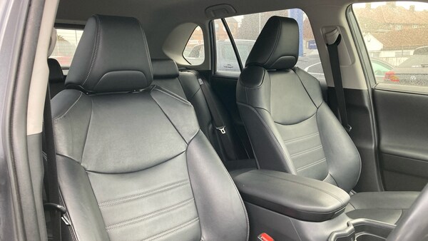 Used Toyota RAV4 2020 for sale - 76263164: Photo 21