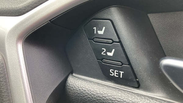 Used Toyota RAV4 2020 for sale - 76263164: Photo 24
