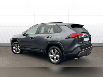 Used Toyota RAV4 2020 for sale - 76263164: Photo 2