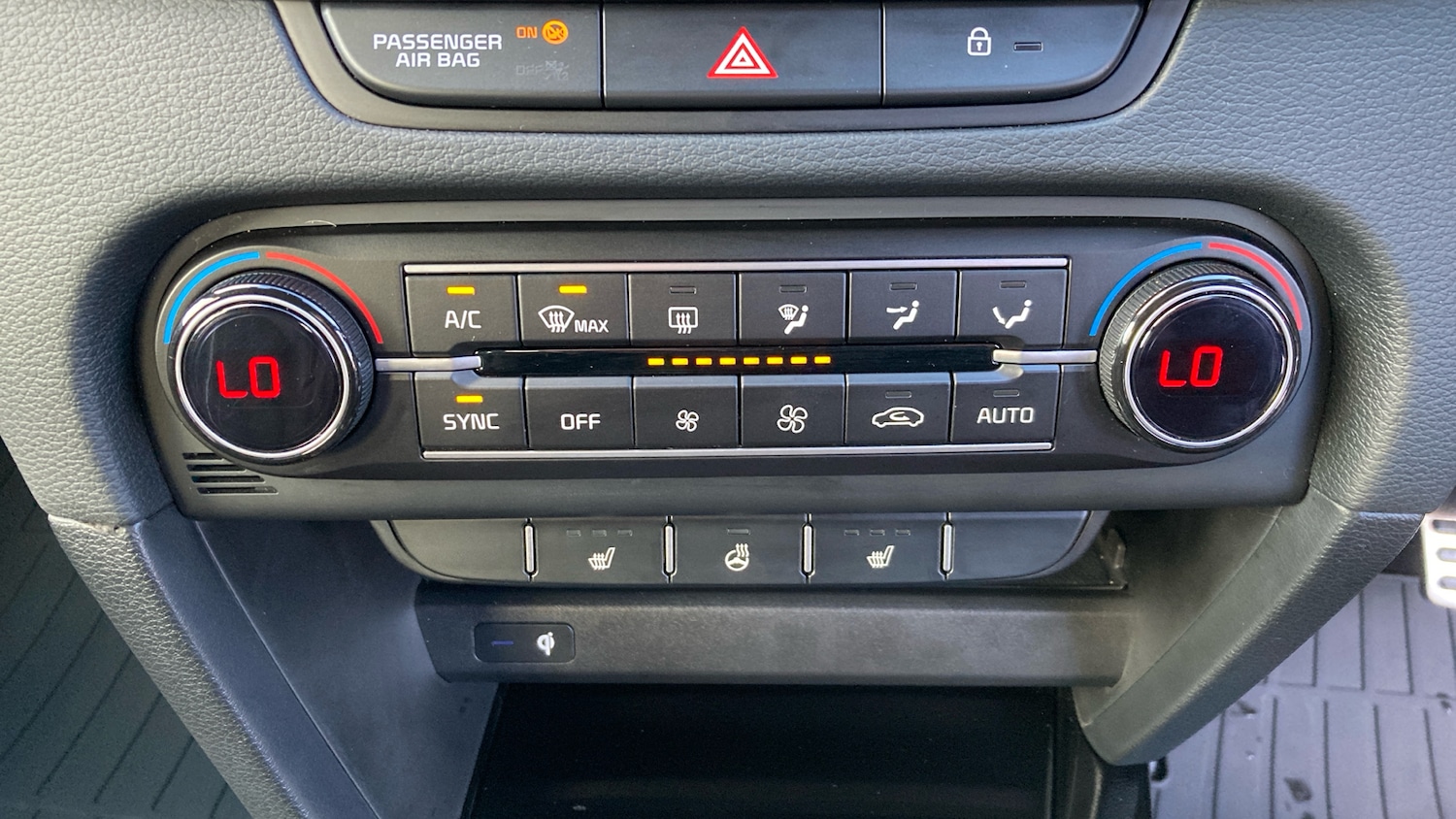 Used Kia XCeed 2025 for sale - 76393936: Photo 33