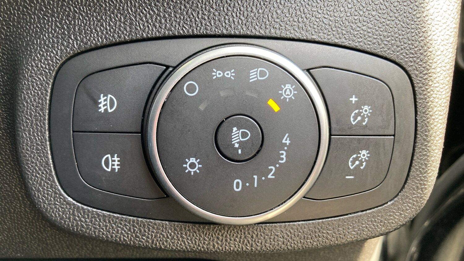 Used Ford Fiesta 2019 for sale - 77933898: Photo 40