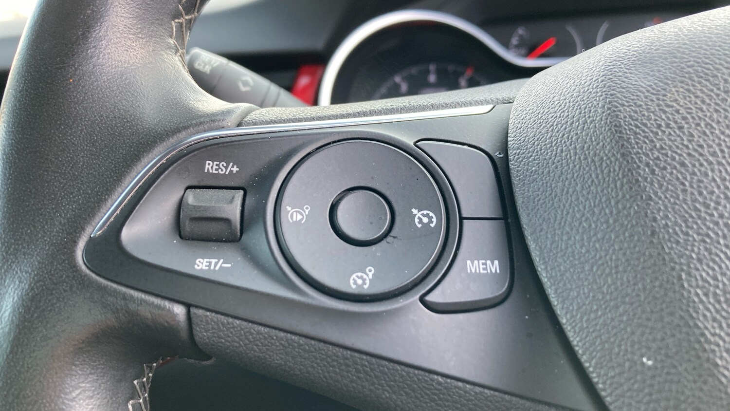 Used Vauxhall Crossland 2023 for sale - 77962157: Photo 35