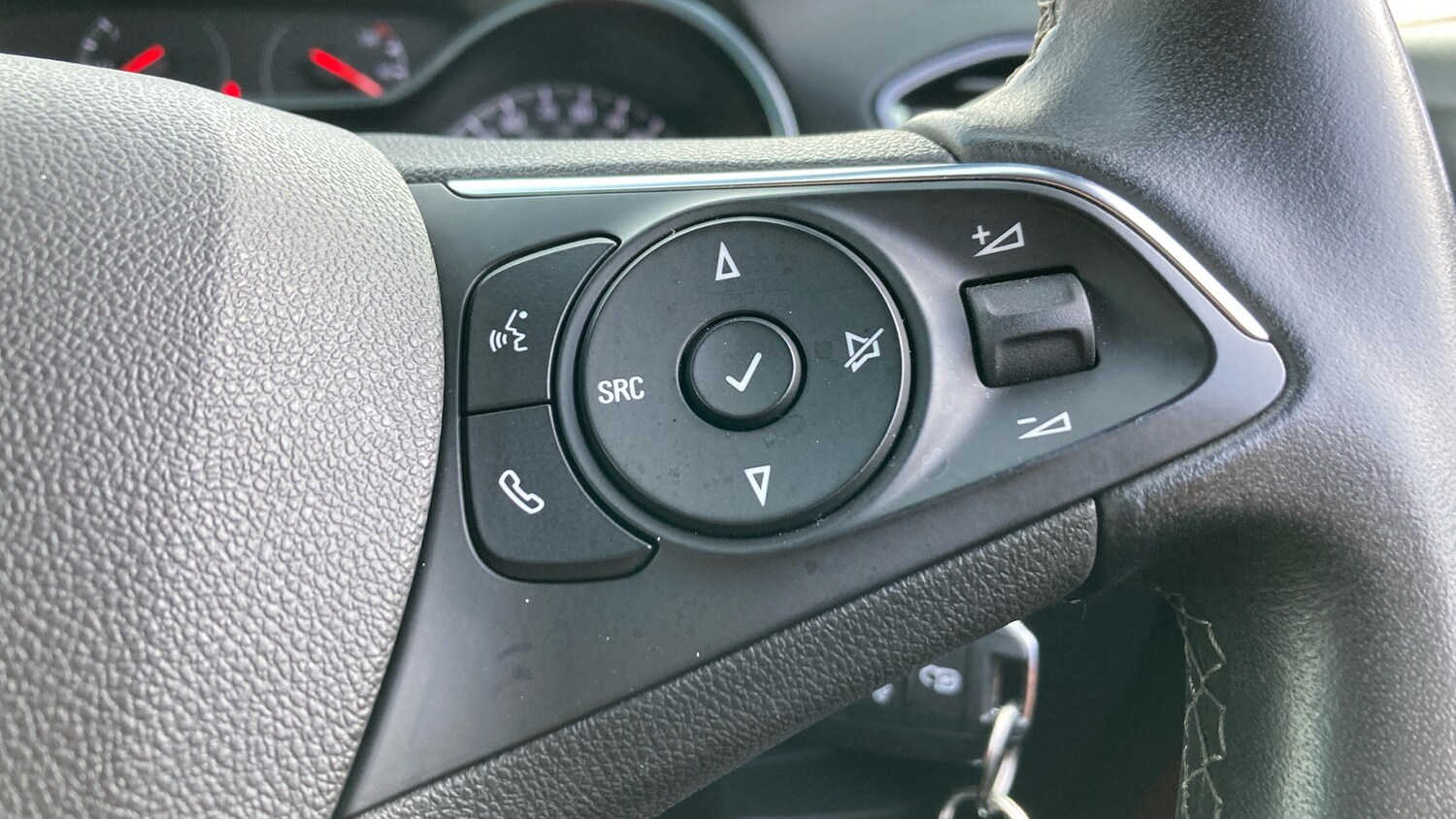 Used Vauxhall Crossland 2023 for sale - 77962157: Photo 36