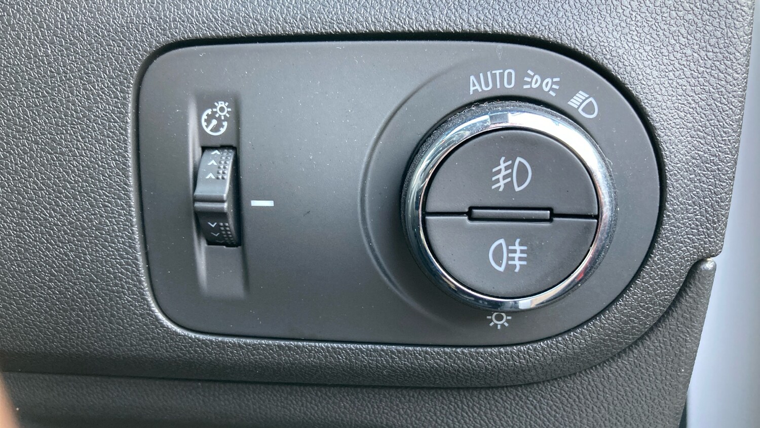 Used Vauxhall Crossland 2023 for sale - 77962157: Photo 39