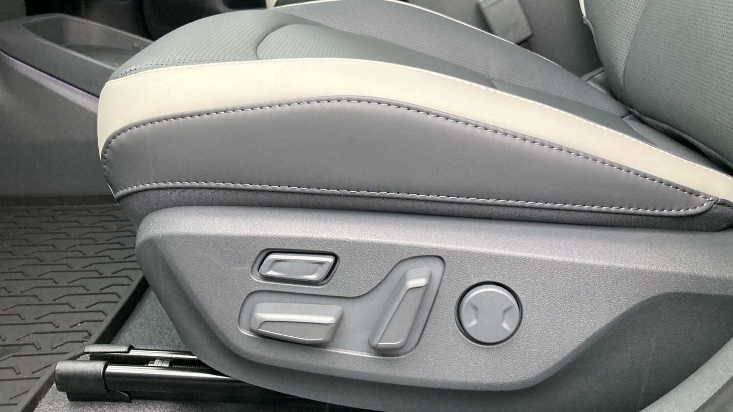 Used Kia EV3 2025 for sale - 77543492: Photo 26