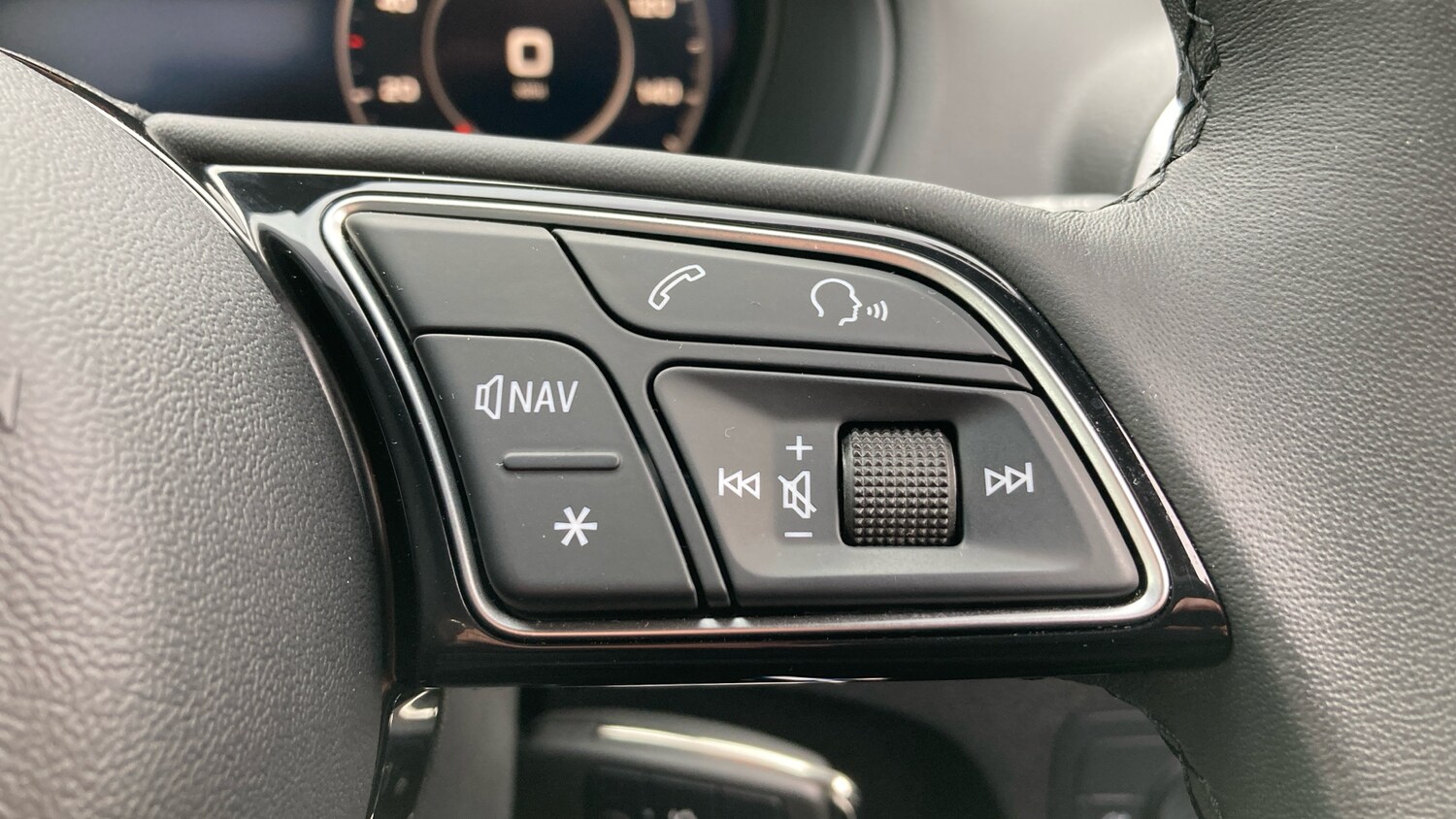 Used Audi Q2 2024 for sale - 76222152: Photo 38