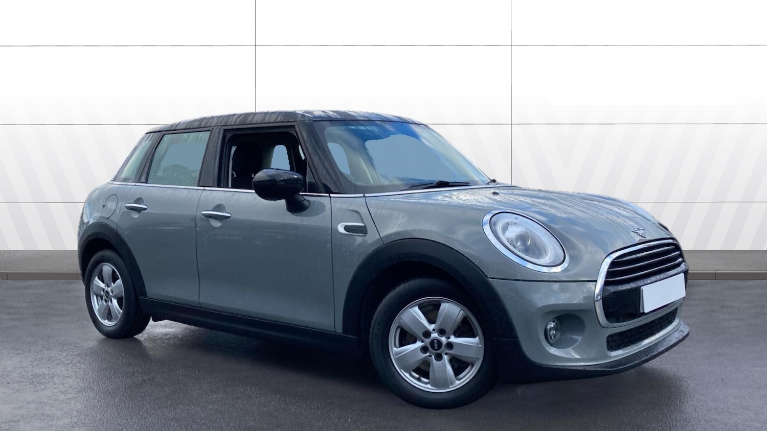 Used MINI Hatch 2020 for sale - 76663613: Photo 1