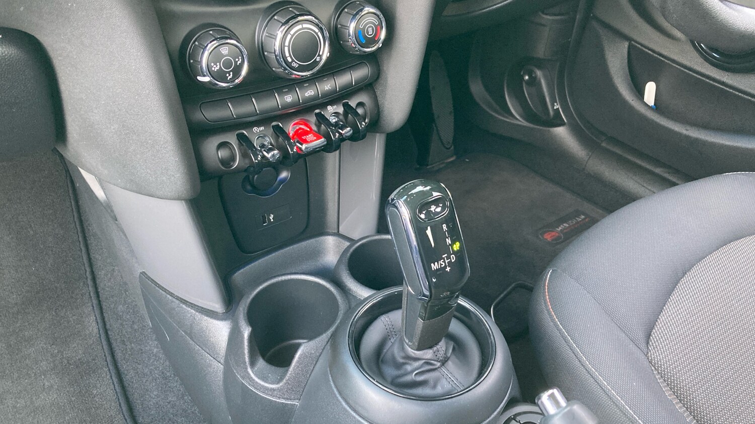 Used MINI Hatch 2020 for sale - 76663613: Photo 13