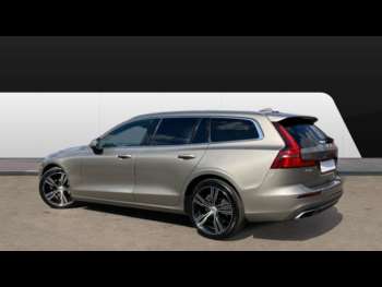 Used Volvo V60 2022 for sale - 74774587: Photo