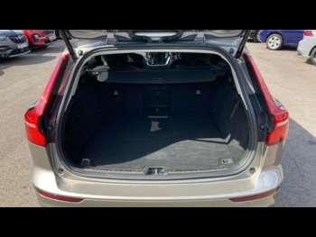 Used Volvo V60 2022 for sale - 74774587: Photo