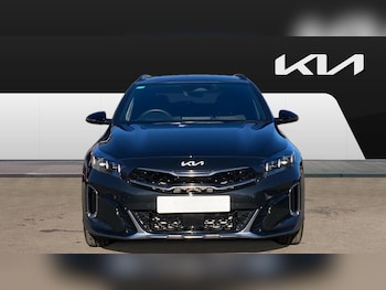 Used Kia XCeed 2025 for sale - 76161809: Photo 3