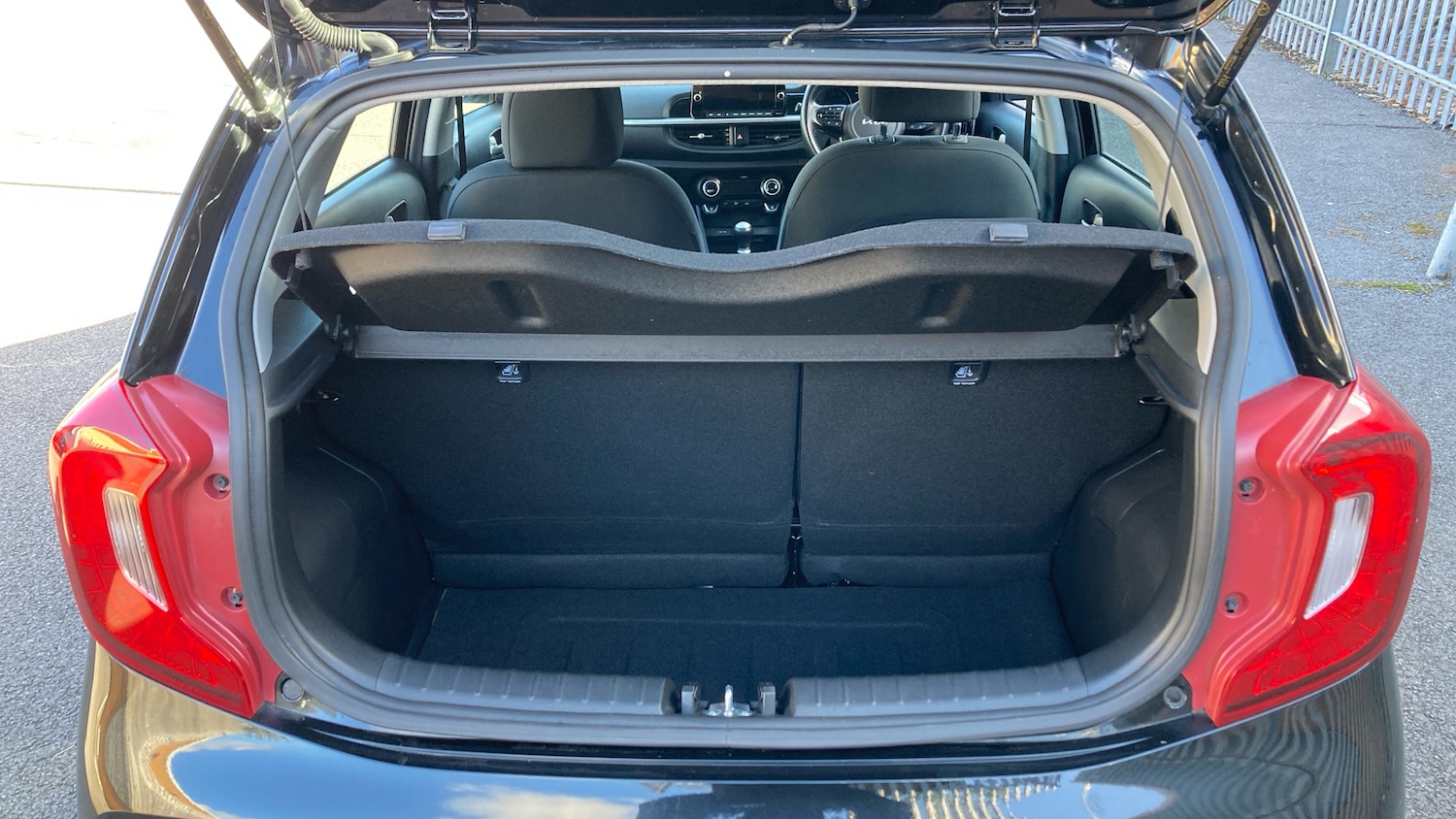 Used Kia Picanto 2023 for sale - 77845177: Photo 4