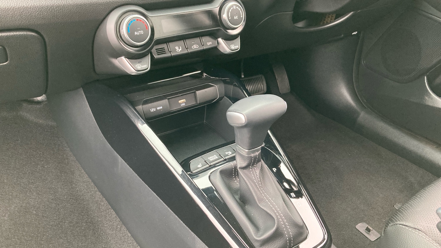 Used Kia Stonic 2024 for sale - 78027058: Photo 13