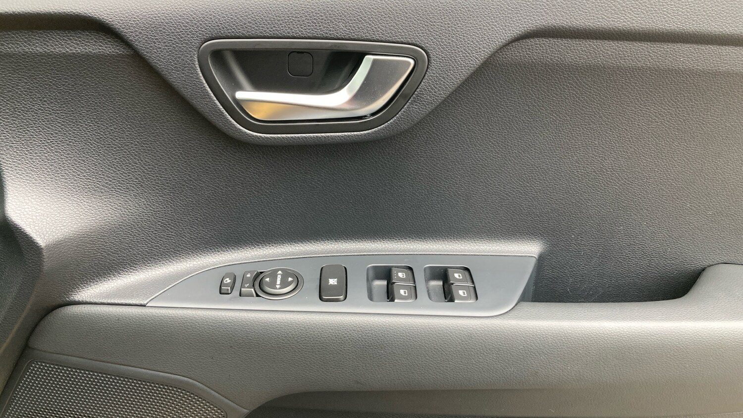 Used Kia Stonic 2024 for sale - 78027058: Photo 22