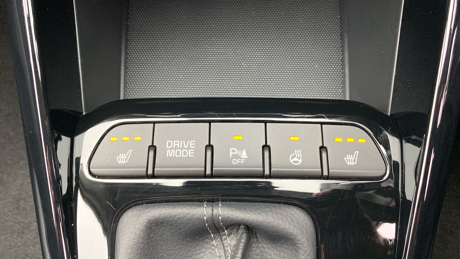 Used Kia Stonic 2024 for sale - 78027058: Photo 25