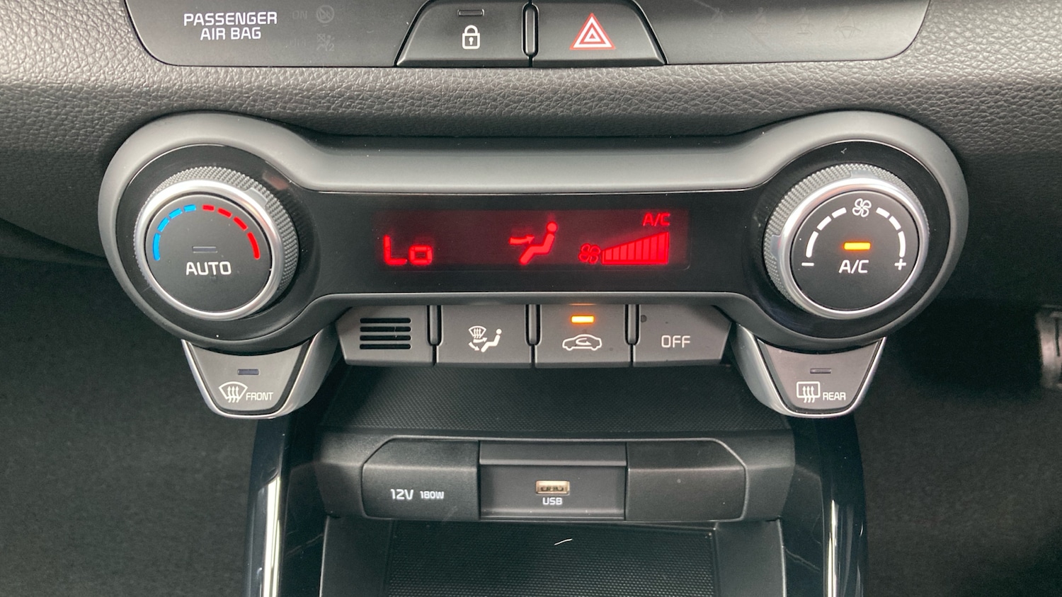 Used Kia Stonic 2024 for sale - 78027058: Photo 27