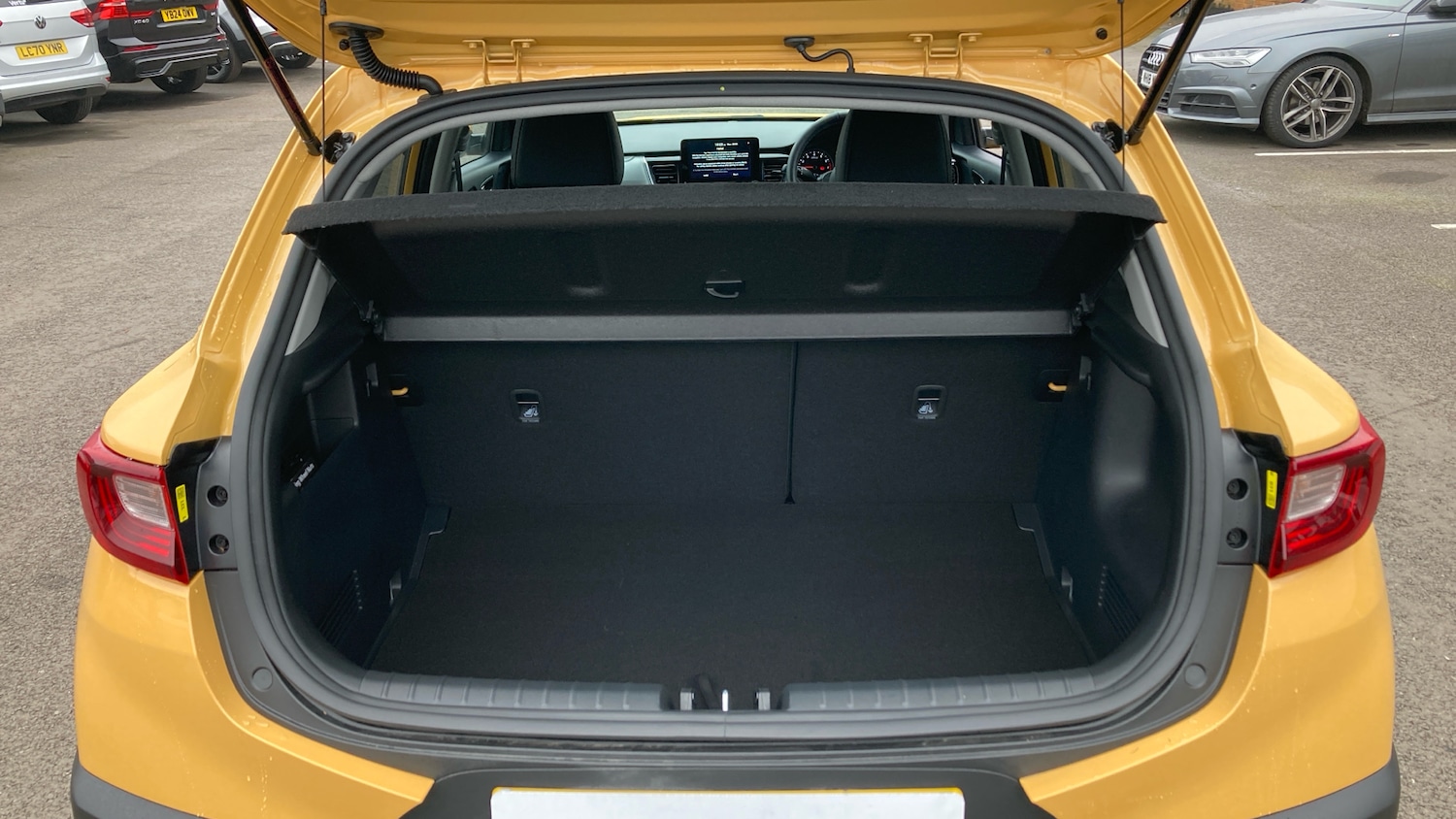 Used Kia Stonic 2024 for sale - 78027058: Photo 4