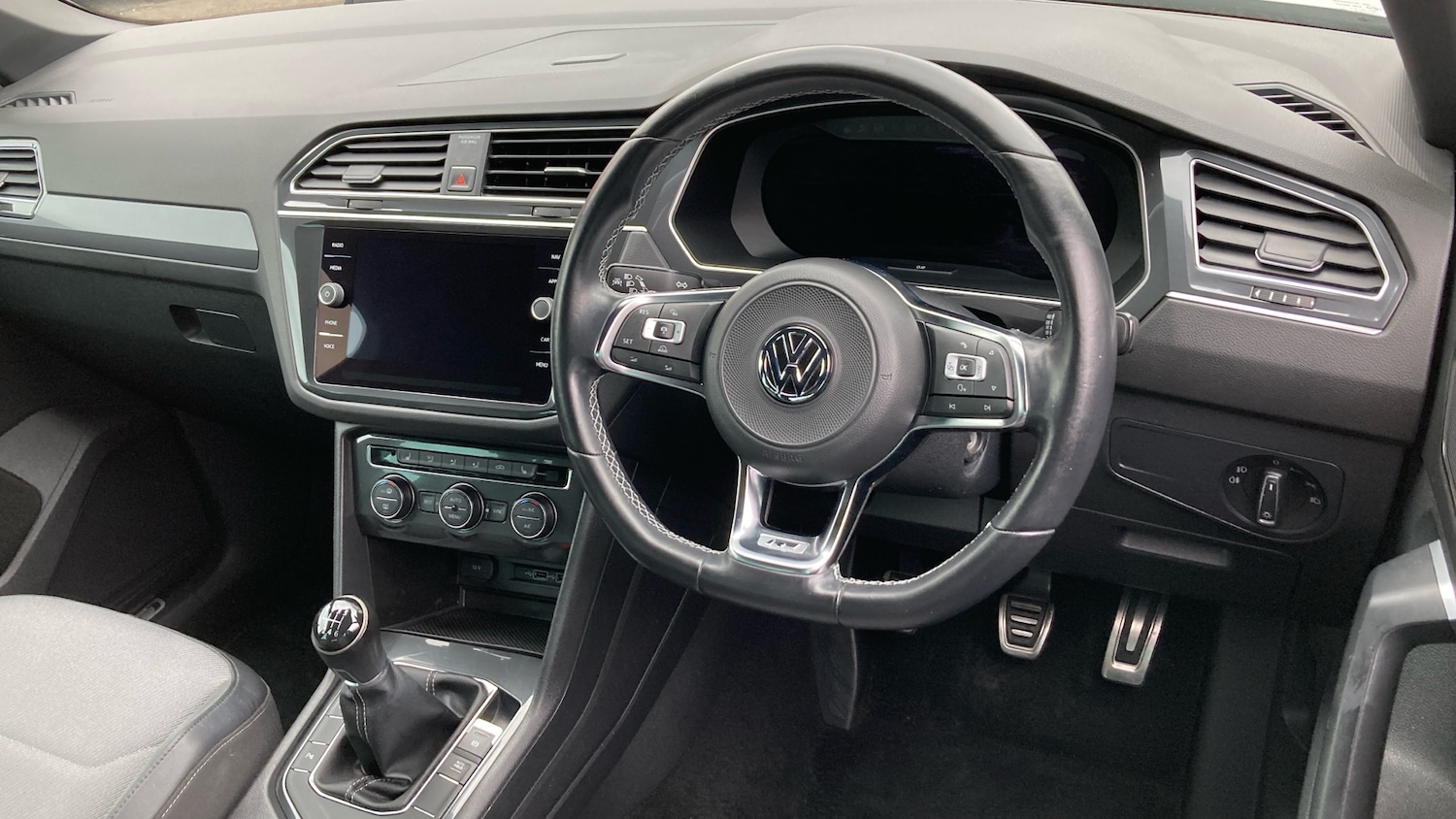 Used Volkswagen Tiguan 2018 for sale - 78015149: Photo 11